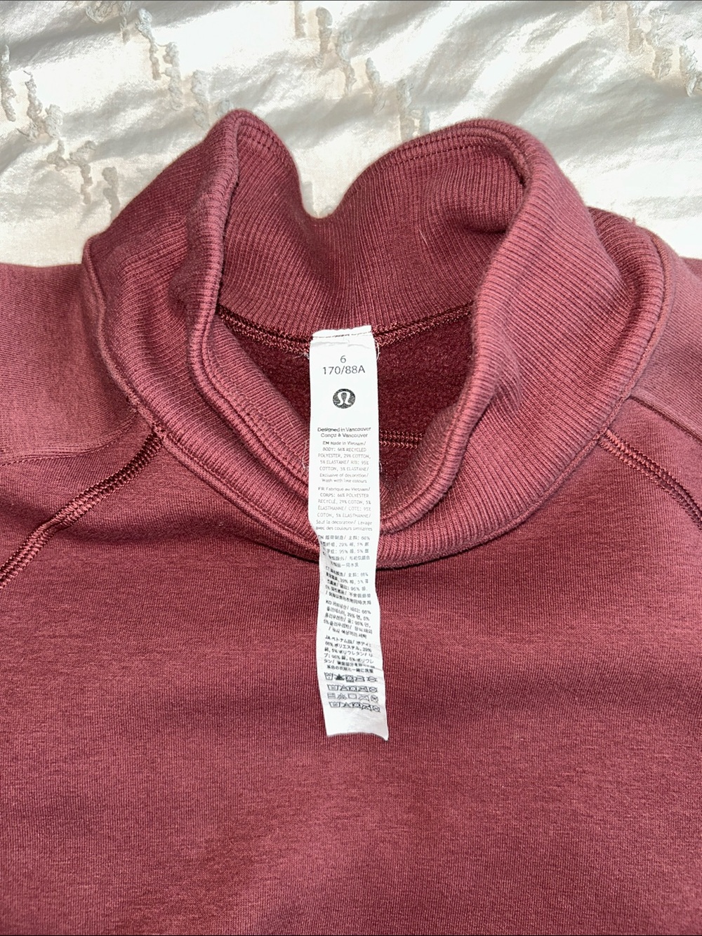 LULULEMON 🍋 - Picture 3 of 3